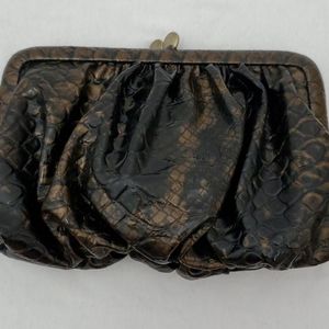 Simply Vera brown clutch